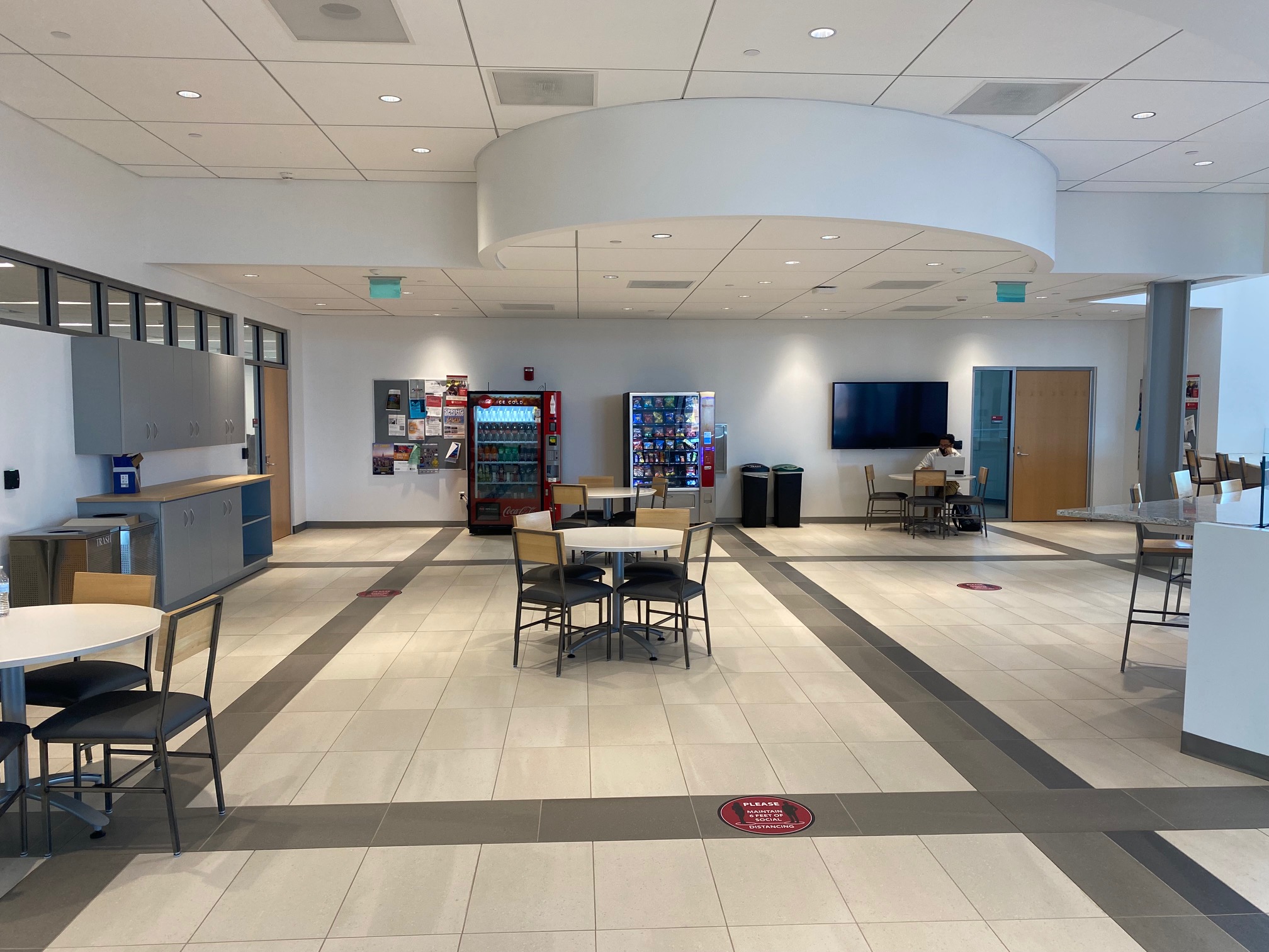 Richard Weeks Hall of Engineering Atrium